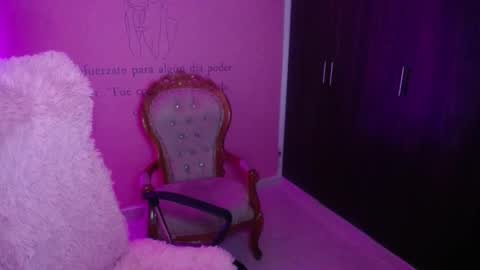 alexxa_1111 online show from September 2025 11:26:02 PM