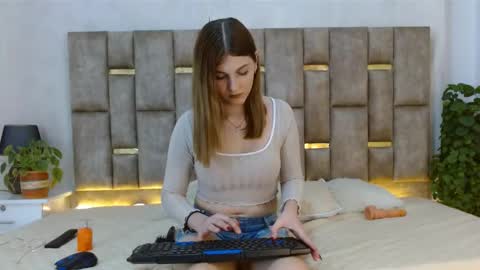 ALEXANDRA online show from March 2025 03:04:01 PM