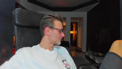 Snapshot of alexxian chatting on September 2025 02:00:02 AM alexxian online show from September 2025 02:00:02 AM