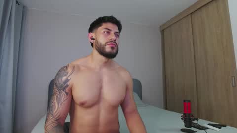 Snapshot of alexxxmachine chatting on October 2025 10:45:01 PM Alex freelance model instagram alex b229 online show from October 2025 10:45:01 PM