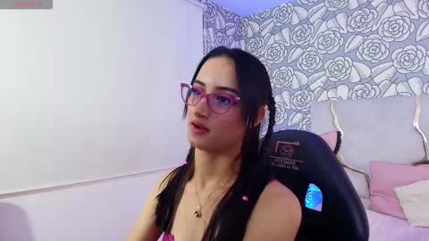 Ali Tay online show from September 2025 12:18:01 PM