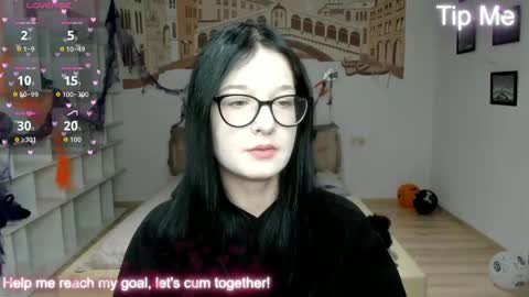 Alica online show from November 2025 06:37:02 AM