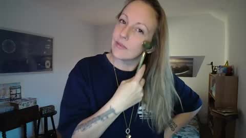 Snapshot of alice8363 chatting on November 2025 07:38:02 AM Alice online show from November 2025 07:38:02 AM