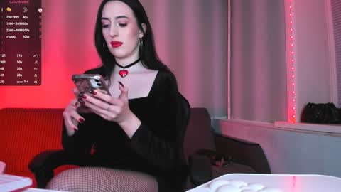 Snapshot of alice___mistress chatting on January 2025 02:45:02 AM Miss Alice online show from January 2025 02:45:02 AM