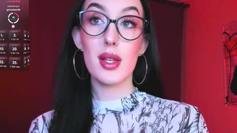 Snapshot of alice___mistress chatting on February 2025 07:49:01 PM Miss Alice online show from February 2025 07:49:01 PM