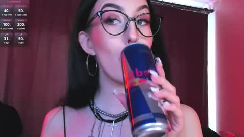 Snapshot of alice___mistress chatting on March 2025 11:28:01 AM Miss Alice online show from March 2025 11:28:01 AM