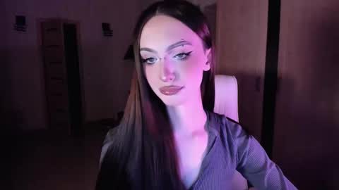 Alice Aris online show from October 2025 03:41:01 PM