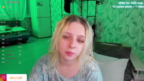 alice_halle online show from January 2025 05:18:02 PM