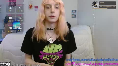 Snapshot of alice_hatchette chatting on September 2025 04:45:01 PM Alice Hatchette online show from September 2025 04:45:01 PM