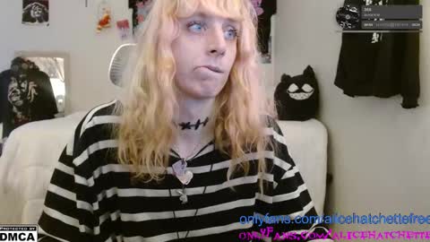 Snapshot of alice_hatchette chatting on October 2025 08:53:02 PM Alice Hatchette online show from October 2025 08:53:02 PM