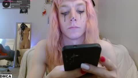 Snapshot of alice_hatchette chatting on October 2025 02:18:01 PM Alice Hatchette online show from October 2025 02:18:01 PM