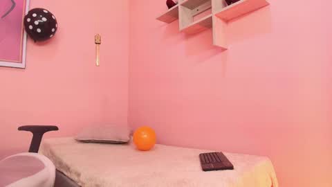 alice_in_hornyland_ online show from October 2025 08:28:01 PM