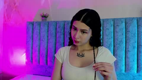 Snapshot of alice_martinez_ chatting on December 2024 04:02:02 AM alice and amber online show from December 2024 04:02:02 AM