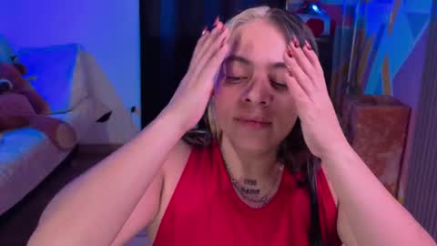 Alice online show from November 2025 08:00:01 PM