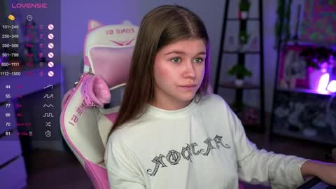 Snapshot of alice_tails chatting on February 2025 07:17:01 AM Alice online show from February 2025 07:17:01 AM