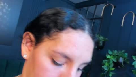 Alice and Asia online show from October 2025 03:09:01 AM