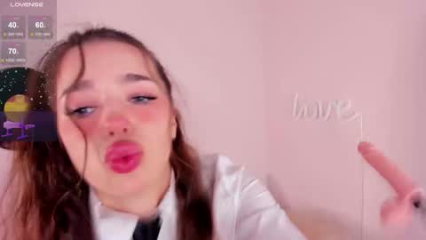 Alice online show from October 2025 07:14:02 PM