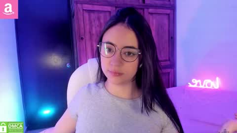 Snapshot of alicee_2 chatting on October 2025 09:54:02 AM Aliceee .. 97YP9VWGZHrefnav wishlist lists 1 online show from October 2025 09:54:02 AM