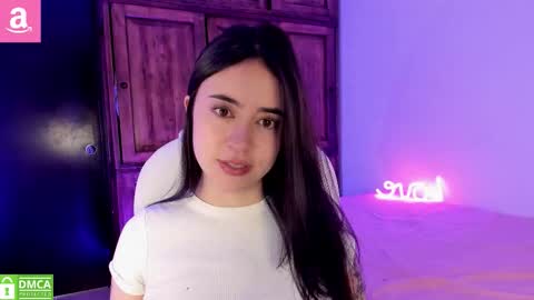 Snapshot of alicee_2 chatting on November 2025 04:35:01 PM Aliceee .. 97YP9VWGZHrefnav wishlist lists 1 online show from November 2025 04:35:01 PM