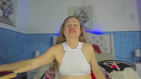 Snapshot of alicee_mature4 chatting on October 2025 11:16:02 PM alicee_mature4 online show from October 2025 11:16:02 PM