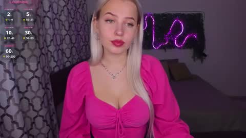 Snapshot of alicefreman chatting on December 2024 10:40:01 AM Alice online show from December 2024 10:40:01 AM