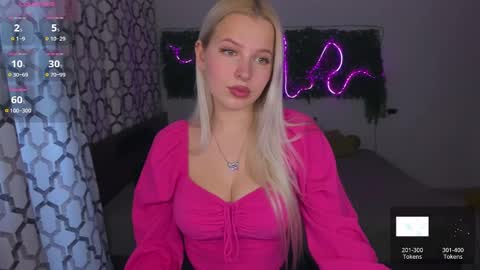 Snapshot of alicefreman chatting on January 2025 10:02:02 AM Alice online show from January 2025 10:02:02 AM
