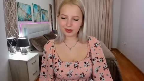 Snapshot of alicefreman chatting on January 2025 01:02:02 PM Alice online show from January 2025 01:02:02 PM