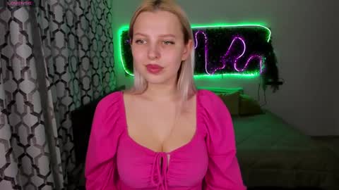 Snapshot of alicefreman chatting on February 2025 01:51:02 PM Alice online show from February 2025 01:51:02 PM