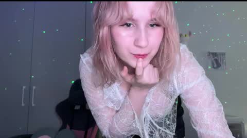 alicemeowk online show from September 2025 10:06:01 AM