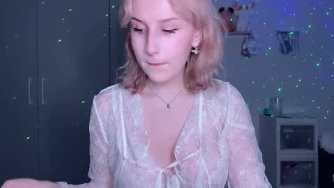 alicemeowk online show from September 2025 01:09:01 AM