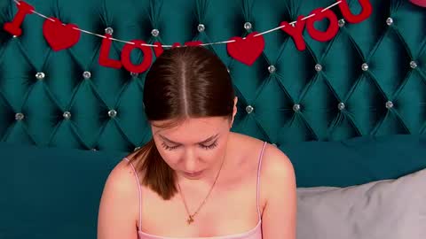 alicemoreno online show from February 2025 06:51:02 PM