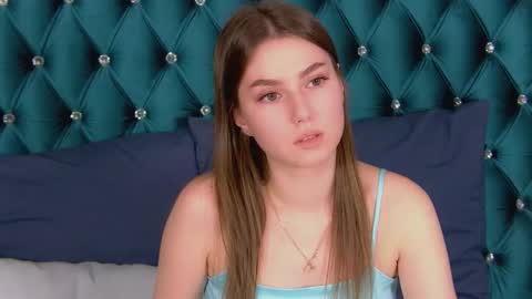 alicemoreno online show from September 2025 05:05:02 PM