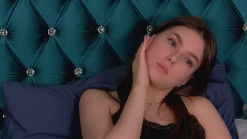 alicemoreno online show from September 2025 06:44:02 PM