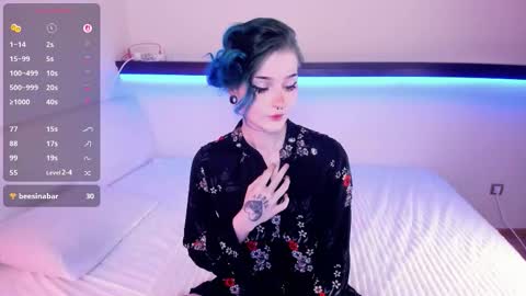 Alice online show from October 2025 06:12:01 AM