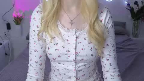 Alice online show from March 2025 03:59:02 AM