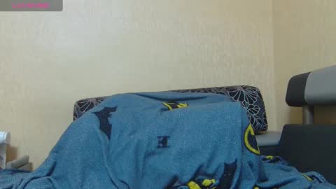 AliceWoolfy online show from March 2025 08:20:02 PM