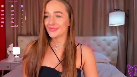 Mia online show from September 2025 01:42:02 AM