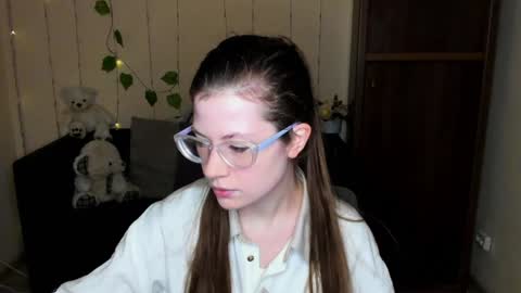 Snapshot of alicia_folow chatting on January 2025 06:29:02 PM Alicia online show from January 2025 06:29:02 PM