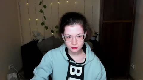 Snapshot of alicia_folow chatting on January 2025 06:28:01 AM Alicia online show from January 2025 06:28:01 AM