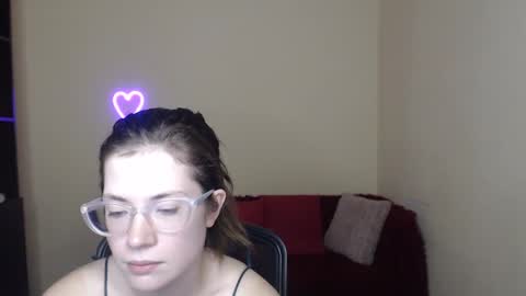 Snapshot of alicia_folow chatting on February 2025 12:43:02 AM Alicia online show from February 2025 12:43:02 AM