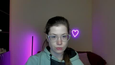 Snapshot of alicia_folow chatting on March 2025 06:35:02 AM Alicia online show from March 2025 06:35:02 AM