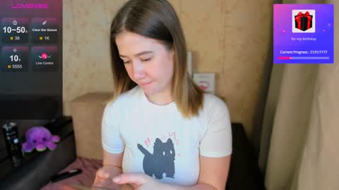 Snapshot of alicia_hines chatting on December 2024 06:02:02 AM Alicia online show from December 2024 06:02:02 AM