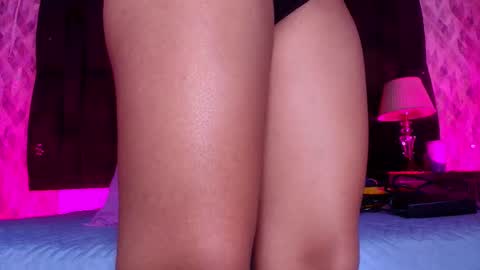 Alicia Kyse  online show from September 2025 03:11:01 AM