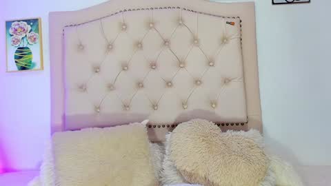 Snapshot of alicia_trece chatting on February 2025 01:21:02 AM online show from February 2025 01:21:02 AM