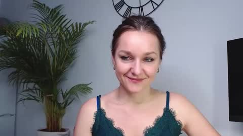 Alicia online show from January 2025 08:11:02 AM