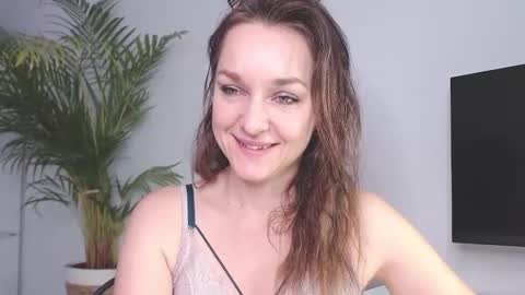 Alicia online show from January 2025 07:56:01 AM