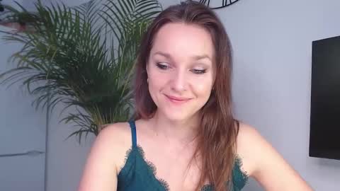 Alicia online show from February 2025 07:51:02 AM