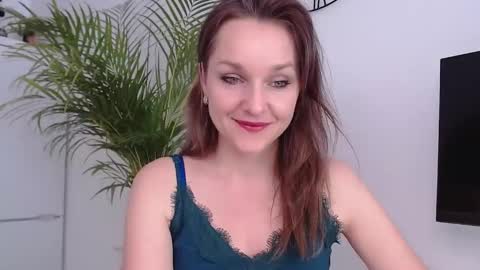 Alicia online show from February 2025 11:05:02 AM