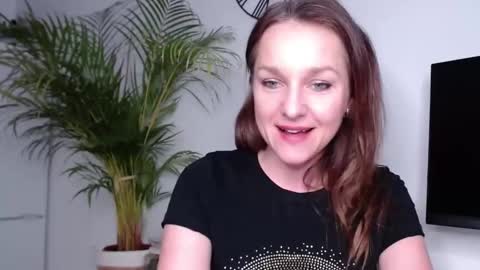 Alicia online show from February 2025 03:32:01 PM
