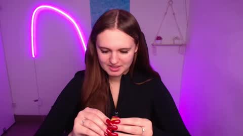 Alicie online show from November 2025 12:15:01 PM